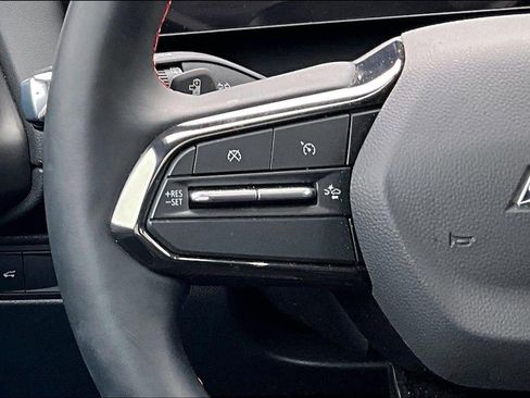New 2026 Chevrolet Equinox EV RS w/ Convenience Package II AWD/4WD image 15