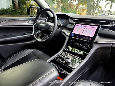 Used 2022 Jeep Grand Cherokee Limited 4xe image 45