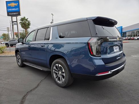 New 2025 Chevrolet Suburban LT w/ Comfort Package AWD/4WD image 3