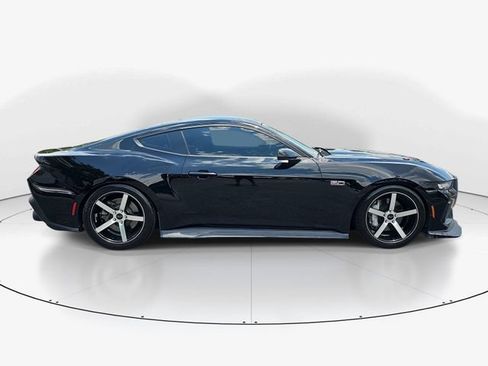 Used 2024 Ford Mustang GT RWD image 3