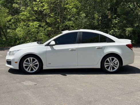 Used 2015 Chevrolet Cruze LTZ w/ Sun, Sound and Sport Package FWD image 2