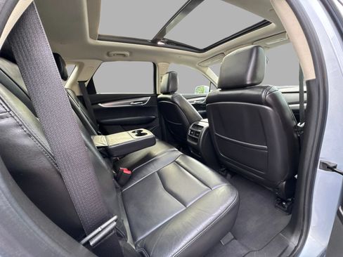 Used 2017 Cadillac XT5 Luxury w/ Driver Awareness Package AWD/4WD image 43