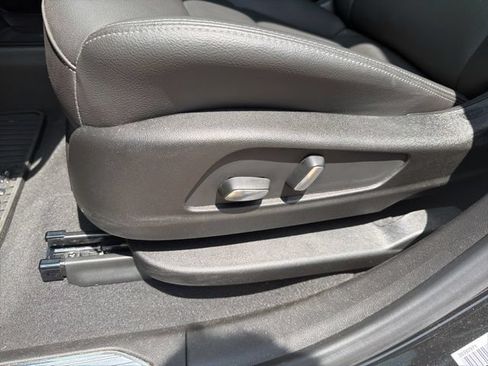 Certified 2025 Cadillac XT5 Luxury FWD image 12