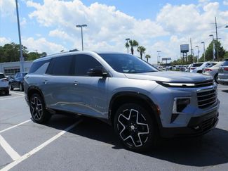 Used 2025 Chevrolet Traverse High Country FWD video 1