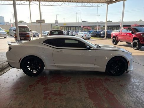 Used 2021 Chevrolet Camaro LT w/ Redline Edition RWD image 5