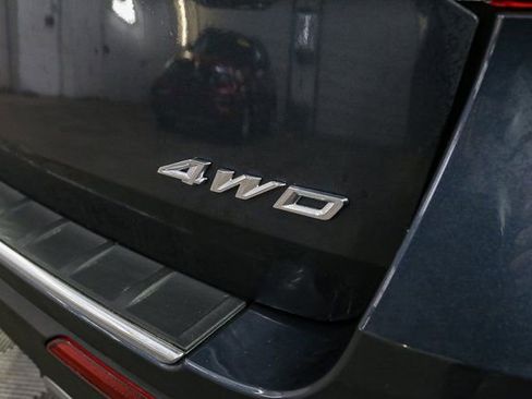 Used 2022 Ford Explorer Limited w/ Limited Technology Package image 10