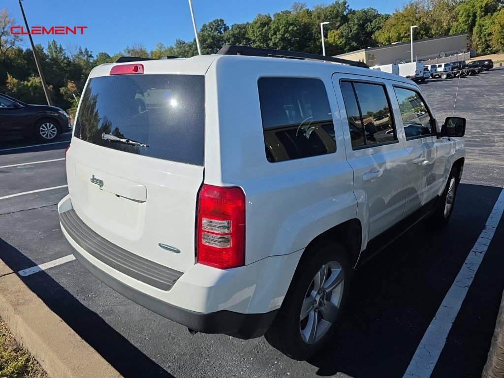Used 2016 Jeep Patriot Latitude FWD image 4