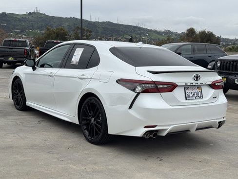 Used 2022 Toyota Camry XSE image 4