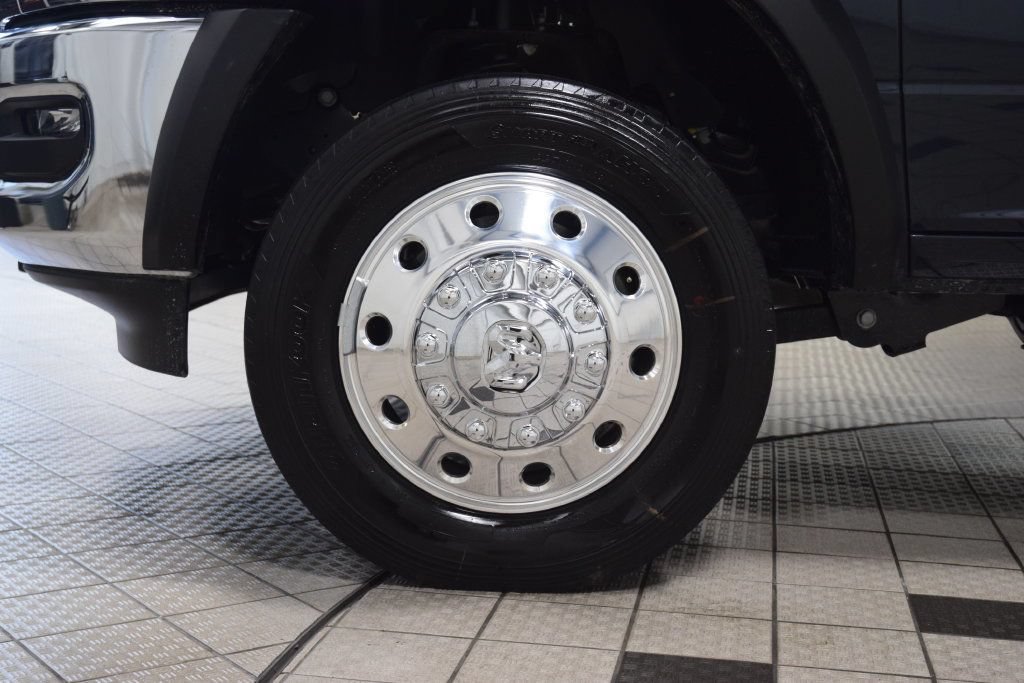 Used 2026 RAM 5500 Tradesman w/ Chrome Appearance Group AWD/4WD image 17