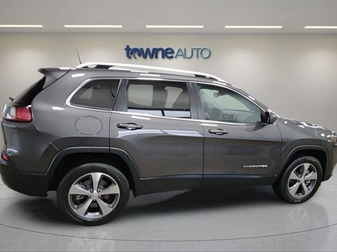 Used 2021 Jeep Cherokee Limited AWD/4WD image 5