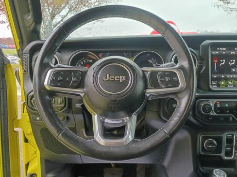 Used 2022 Jeep Wrangler Unlimited Sahara w/ Cold Weather Group image 14