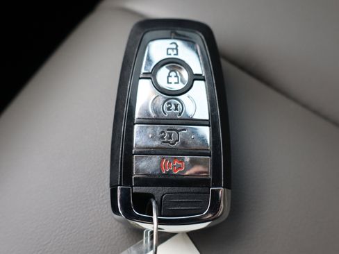 Used 2024 Lincoln Corsair Premiere w/ Rear Removable Package Tray image 30