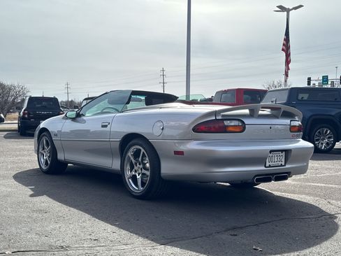 Used 2002 Chevrolet Camaro Z28 w/ SS Performance/Appearance Pkg RWD image 36