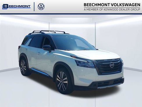 Used 2023 Nissan Pathfinder Platinum AWD/4WD image 1