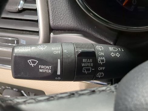 Used 2020 Jeep Grand Cherokee Limited image 39