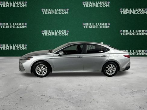 Used 2025 Toyota Camry LE image 10