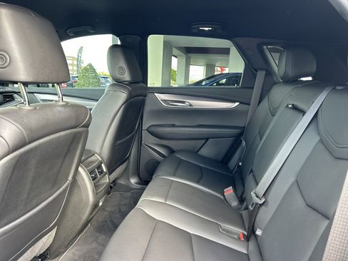 Certified 2025 Cadillac XT5 Luxury image 17