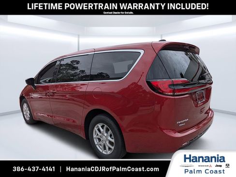New 2026 Chrysler Pacifica Select FWD image 7