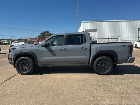 New 2026 Nissan Frontier Pro-X image 5