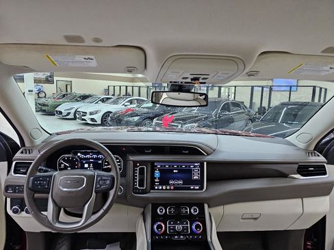 Used 2021 GMC Yukon Denali RWD image 30