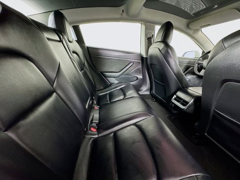 Used 2021 Tesla Model 3 Standard Range image 24