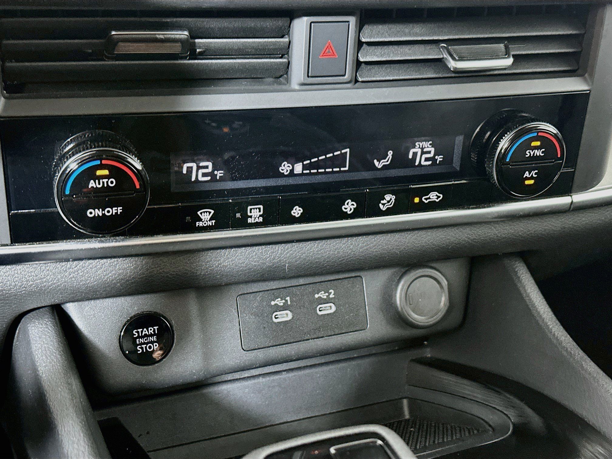 Used 2024 Nissan Rogue SV AWD/4WD image 15