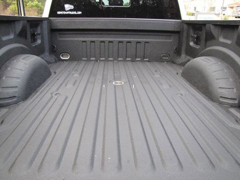 Used 2017 Ford F250 King Ranch w/ FX4 Off-Road Package image 31