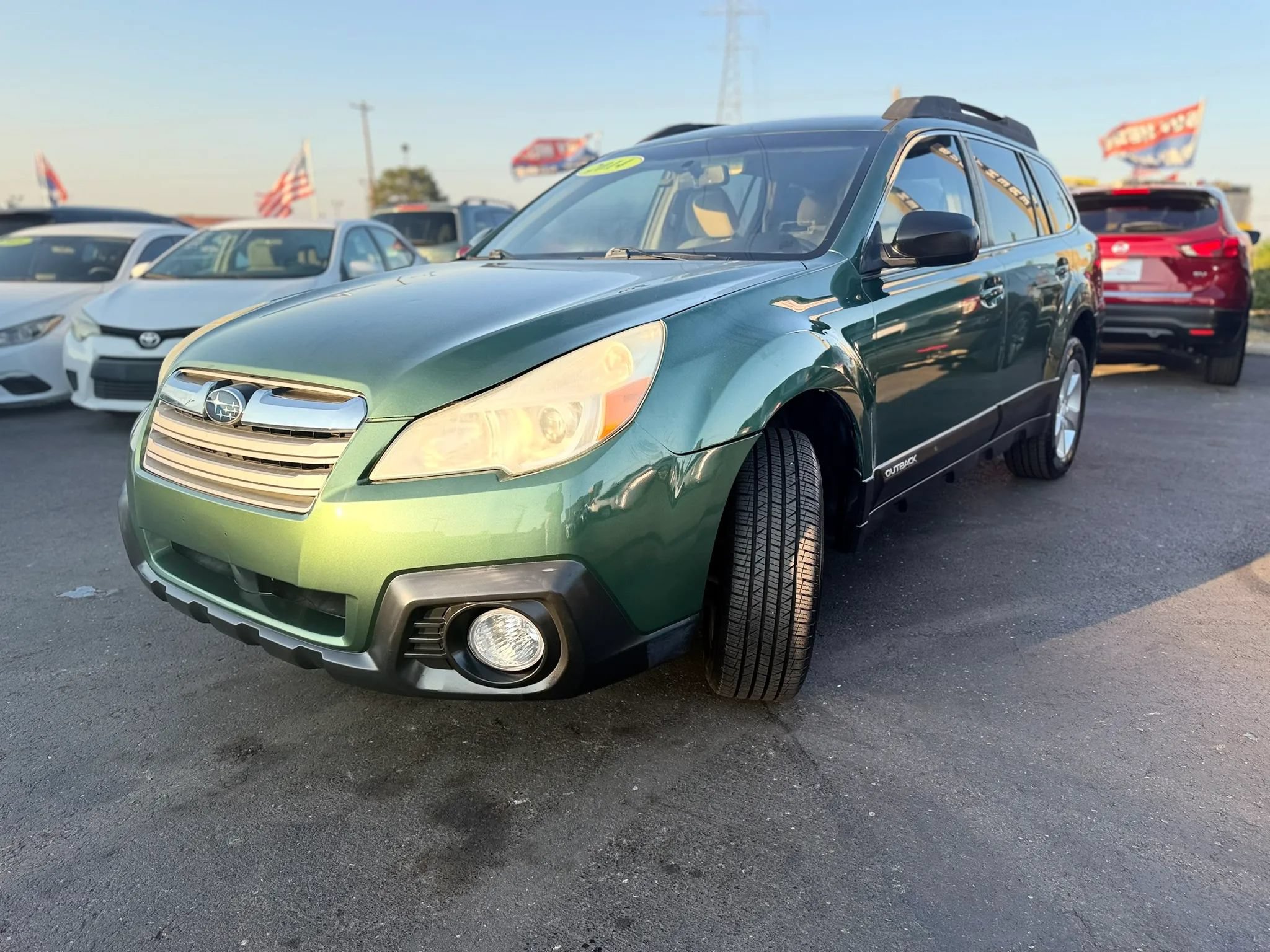 Used 2014 Subaru Outback 2.5i w/ Alloy Wheel Package AWD/4WD image 7