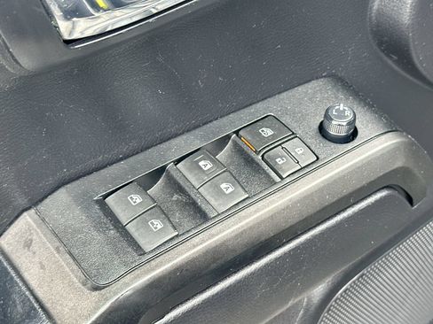 Used 2021 Toyota Tacoma TRD Sport AWD/4WD image 15