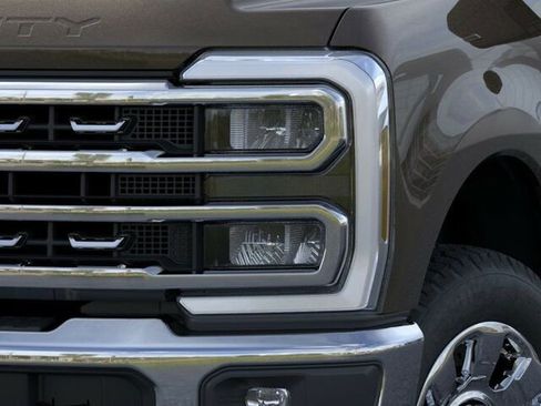 New 2025 Ford F250 Lariat w/ Chrome Package image 19