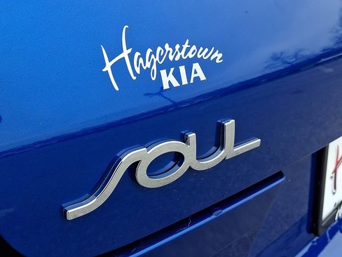 Used 2021 Kia Soul Turbo FWD image 32
