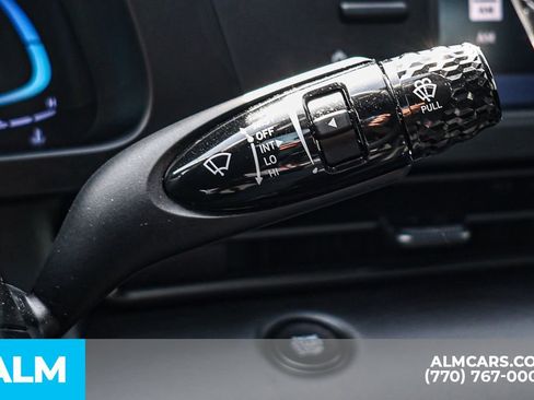 Used 2025 Hyundai Elantra Sport image 32