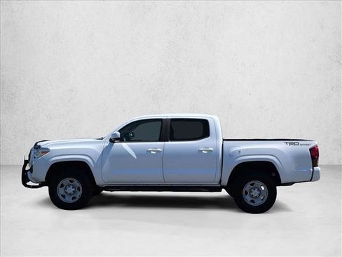 Used 2020 Toyota Tacoma SR w/ SR Convenience Package RWD image 9