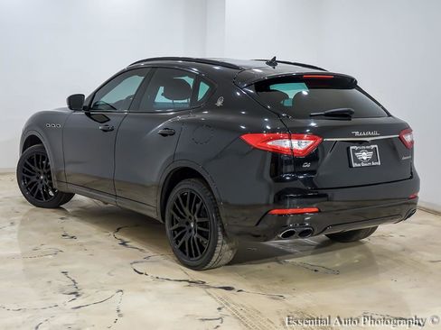 Used 2018 Maserati Levante AWD/4WD image 10
