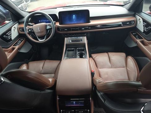 Used 2025 Lincoln Aviator Reserve w/ Equipment Group 201A AWD/4WD image 15