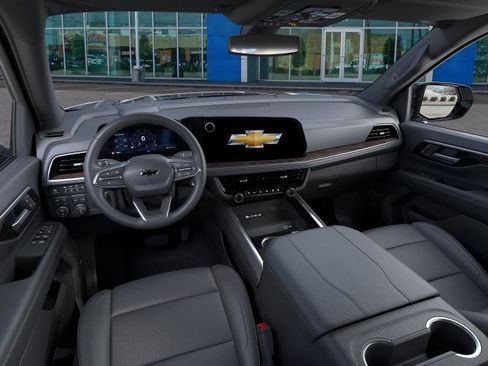 New 2026 Chevrolet Suburban Z71 AWD/4WD image 15
