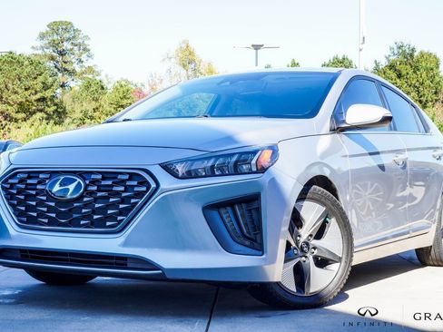Used 2022 Hyundai Ioniq SEL image 1