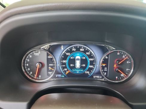 Certified 2018 GMC Acadia Denali w/ Technology Package FWD image 11