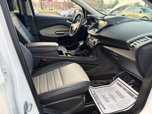 Used 2019 Ford Escape SEL image 34