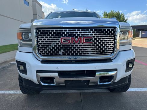Used 2015 GMC Sierra 3500 Denali AWD/4WD image 5