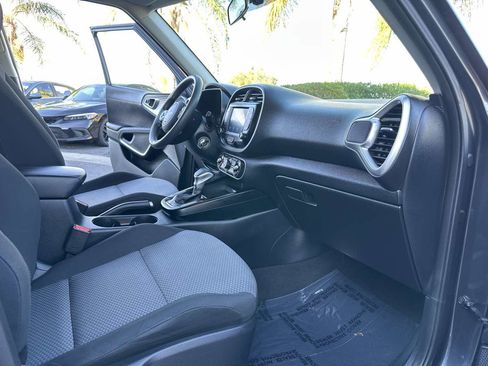 Used 2021 Kia Soul LX image 23