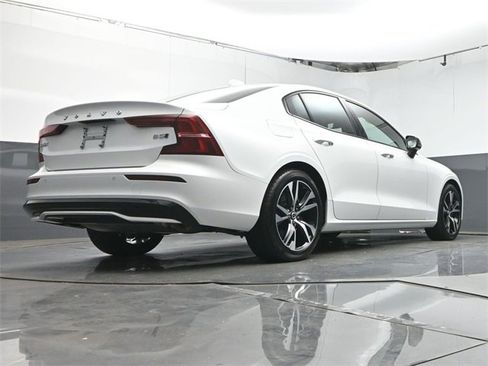 Used 2024 Volvo S60 B5 Core image 36
