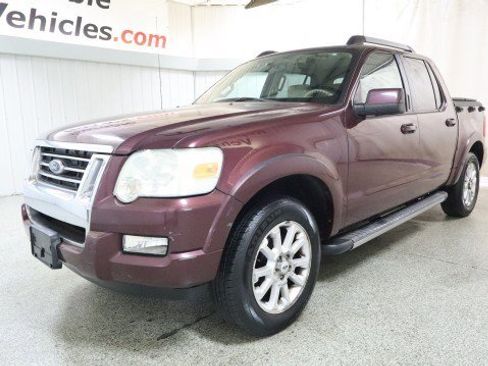 Used 2007 Ford Explorer Sport Trac Limited RWD image 2