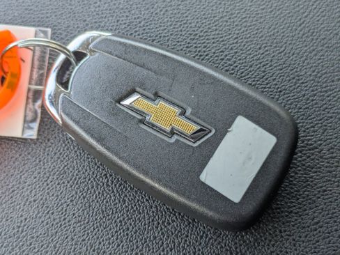 Used 2023 Chevrolet Equinox LT w/ Driver Convenience Package image 25