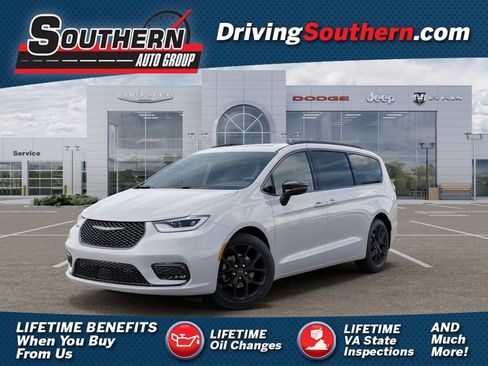 New 2026 Chrysler Pacifica Limited w/ S Appearance Package FWD image 1