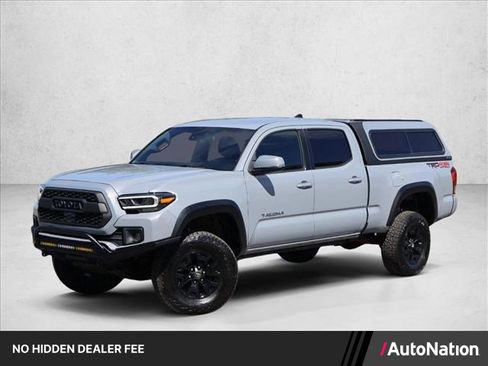 Used 2018 Toyota Tacoma TRD Off-Road w/ Technology Package AWD/4WD image 1