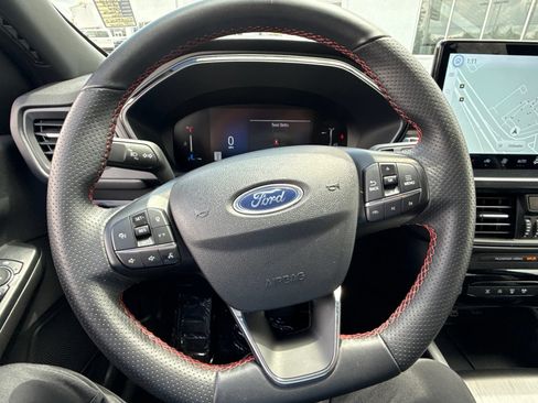 Used 2025 Ford Escape ST-Line w/ Tech Pack #1 AWD/4WD image 22
