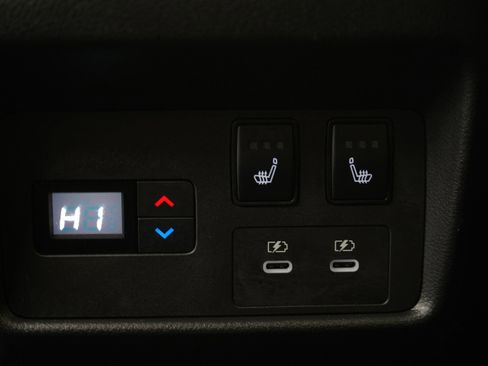 Used 2025 Nissan Rogue Platinum w/ Platinum Premium Package AWD/4WD image 23