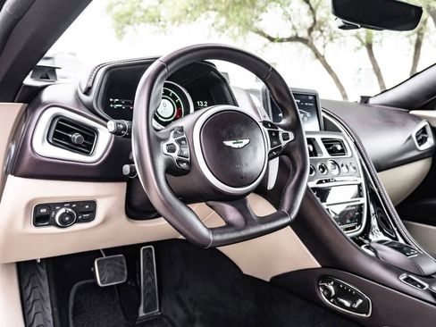 Used 2023 Aston Martin DB11 Coupe RWD image 14