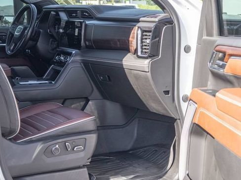 Used 2024 GMC Sierra 2500 Denali Ultimate AWD/4WD image 20